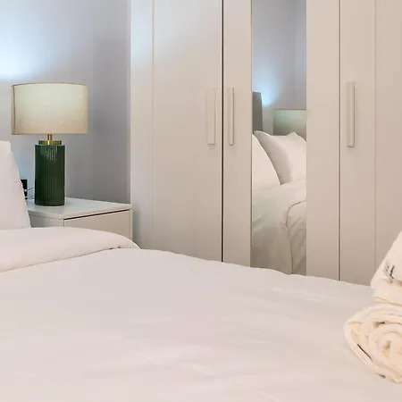 Beachside Newly Renovated - Globales Estepona