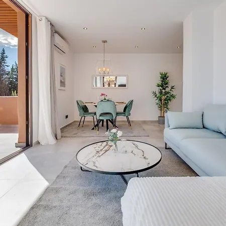 Beachside Newly Renovated - Globales Apartment