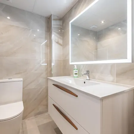Beachside Newly Renovated - Globales Apartment Estepona