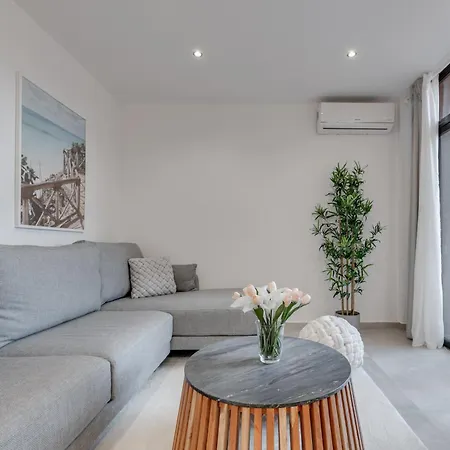 Apartment Beachside Newly Renovated - Globales Estepona